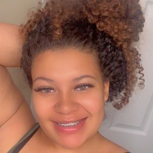 Meet your Posher, Ciera